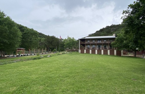 Leakey Cabin | A Little Patch of Heaven in the Texas Hill Country!