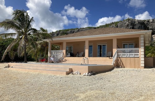 Tibbett's Turn Villa | A Little Piece of Tropical Paradise! With Inground Pool and no add on Fees!