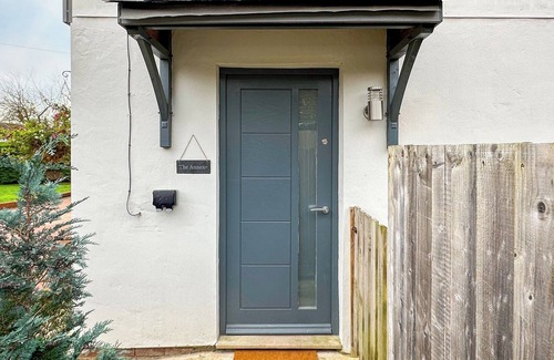 Guilsfield Cottage | A lovely modern annexe nestled in the village of Guilsfield.