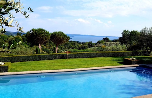 Bolsena House | A lovely place overlooking Lake Bolsena with a private swimming pool !