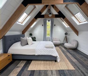Caulfield South House | A Majestic Victorian Private Rear Access Quarters