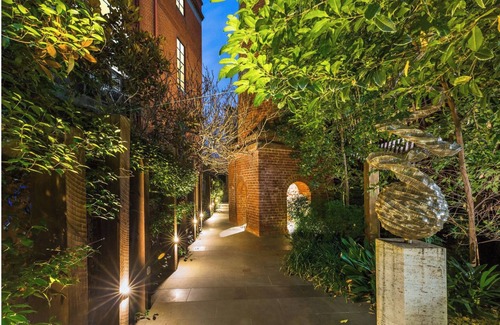 Clifton Hill Apartment | A Nature lovers dream 5km from Melbourne CBD
