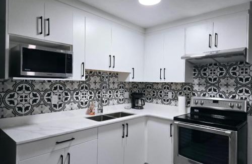 Fleetwood Apartment | A new luxury basement apartment