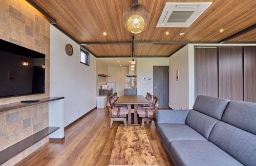 Fujikawaguchiko House | A newly built villa with a jacuzzi where you can e/Minamitsurugun Yamanashi