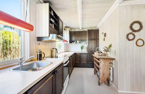 Dronningmolle House | A particularly beautiful vacation home vacation awaits you here at Dronningmølle Strand.