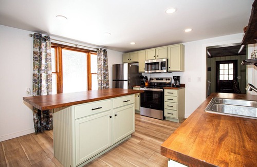 Reed City Cabin | A Peaceful Escape for Outdoor Enthusiasts