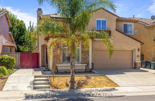 North Natomas House | A Peaceful home in a good Location /TRAVEL NURSES/ INSURANCE CLAIMS/TEMP HOUSING