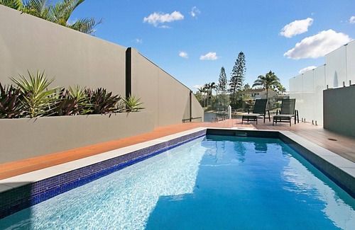 Mermaid Waters House | A PERFECT STAY - Ray of Sunshine