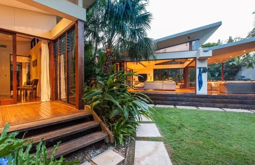 Broken Head House | A PERFECT STAY - Pavilion 2 at Broken Head