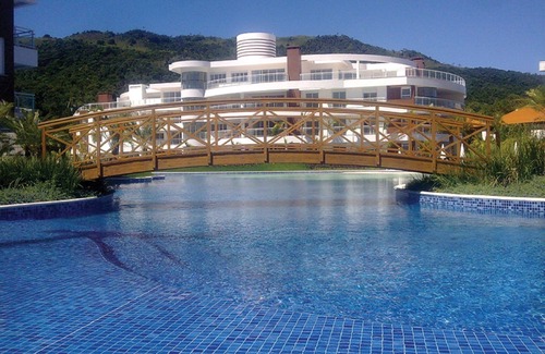 Ponta das Canas Apartment | A piece of paradise: 2 suites at the Marine Resort on the seafront in Florianópolis!