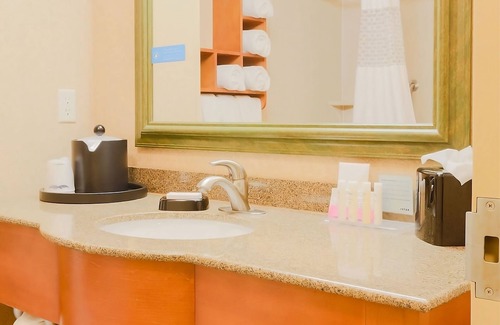 Tomball Hotel | A Place You'll Surely Enjoy! 2 Convenient Units, Outdoor Pool, Free Breakfast!