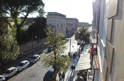 Caserta Apartment | A Pochi Passi Dalla Reggia di Caserta, Ampio e Luminoso