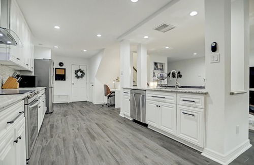 Houston Condo | A Quiet Nest in the Heart of Galleria