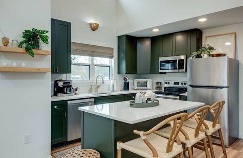 Tracy City Cabin | A Restful, Modern Tiny B’nB Nestled into the Cumberland Plateau