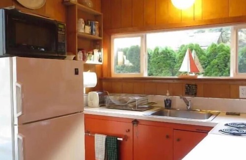 Florence Cabin | A Retro A-Frame within walking distance of Heceta Beach -.Anchor's A-Way: