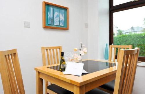 Staveley House | A River Runs By
