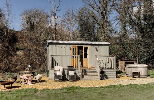 Acrefair Apartment | A riverside hideaway made for two. Nestled in a peaceful glade beside the gentle River Ceiriog.
