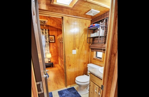 Laurel Springs Cabin | A Serenity Cabin-1 BR Tiny Home, Pet Friendly with Fenced Yard, AC, WIFI