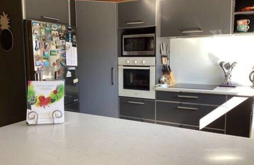 Coromandel House | A Slice of Paradise - Family getaway with boat parking