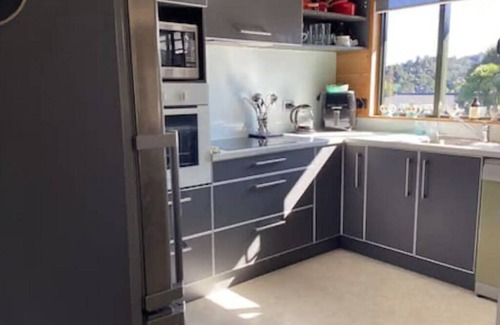 Coromandel House | A Slice of Paradise - Family getaway with boat parking