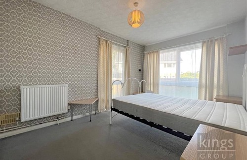 Highlands Apartment | A spacious and cozy apartment close to the Town centre