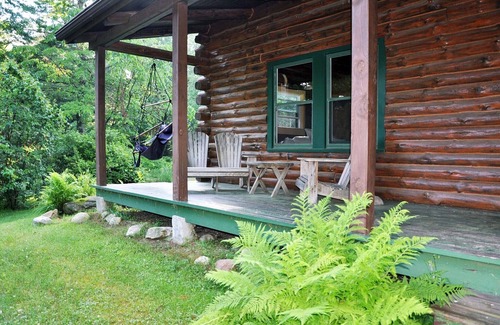 Great Barrington Cabin | A spacious Log Home on 11+ Acres of Private Forest 5 minutes from Ski Butternut
