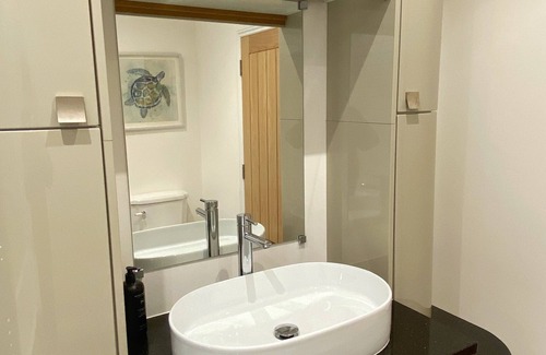 Blackburn House | A spacious & modern 3-bed home.