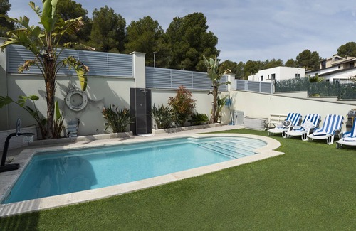Sant Pere de Ribes Villa | A step from Sitges - Fun big family villa with private pool & views