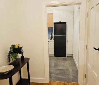 Melbourne Apartment | A Step to Albert Park
