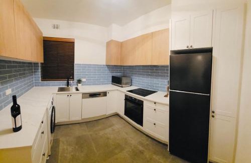 Melbourne Apartment | A Step to Albert Park