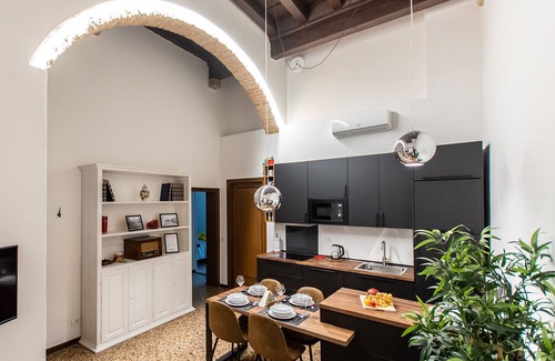 Historic Centre Apartment | A stone's throw from the Duomo - Deluxe