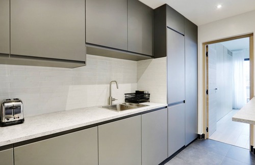 Porte-Dauphine Apartment | A Stunning 2BR/2BA Place Victor Hugo