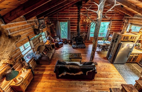 Livingston Cabin | A totally authentic Montana sweet retreat in a convenient location