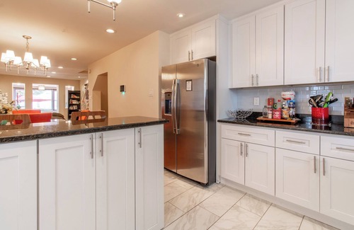 Overbrook House | A touch of Heaven ☀️Elegant and Cozy Home near Saint Joseph University With AC