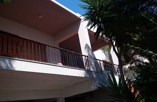 Saronida Villa | A Traditional Villa IN Saronida Near THE SEA