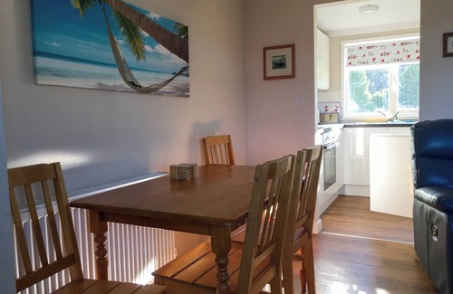 Dartmouth Cottage | A two bedroom chalet sleeping four people, just outside of Dartmouth.