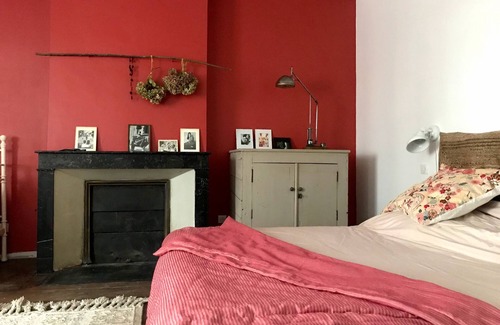 Piegut-Pluviers Bed & Breakfast | A valley in the heart of the village