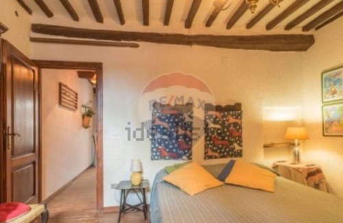 Montiano House | A village nest in Tuscany