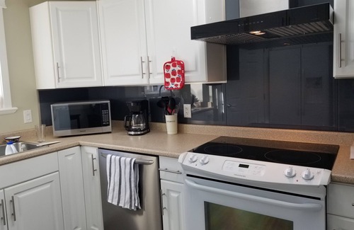 Regional District of Nanaimo House | A Walk to the Harborfront