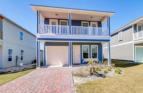 Laguna Beach Estates House | A Wave From It All