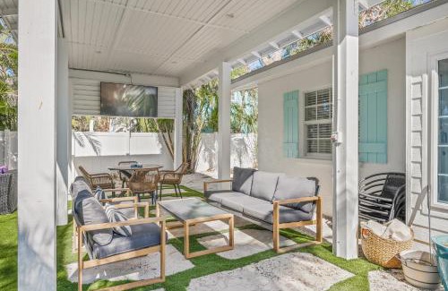 Anna Maria House | A Wave From It All - New Luxury Renovated Home Heated Pool Cabana Hammock Walk to Beach