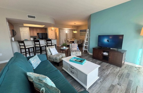 Fort Walton Beach - Destin Condo | A Wave From it All Su