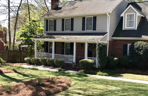 Martinez House | A welcoming Master's Rental convenient to course! An easy 4 miles!