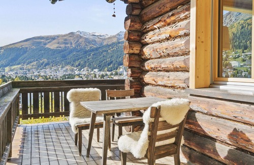 Meierhof Ski Chalet | A&Y Chalet zum Goldenen Hirsch mit Wunderschöner Panorama Aussicht auf Davos