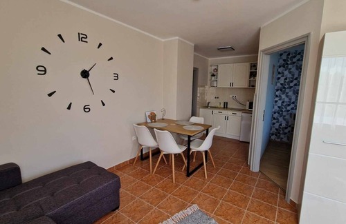 Zalakaros House | A Zalakarosi Fürdő 3 Perc, Csendes, Panorámás. 4 Külön Bejáratú Apartman, Kert