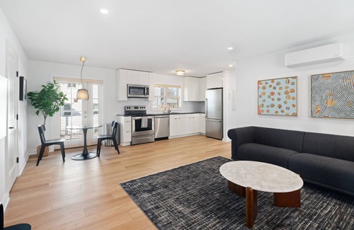 Ardmore Apartment | A1 @ Auberge - Charming 1-bedroom apartment with WiFi, AC in delightful Ardmore
