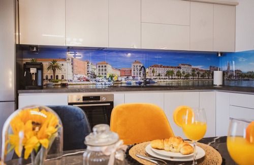 Dugi Rat Apartment | A2 - luxury apt w terrace, gym, jacuzzi & sauna