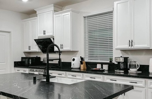 Roseville House | A3- Executive room at west park Roseville
