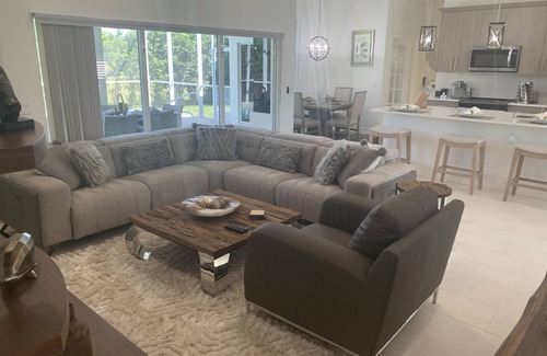 Marco Island House | AAA - MARCO ISLAND LUXURY HOME, WALK TO THE BEACH.