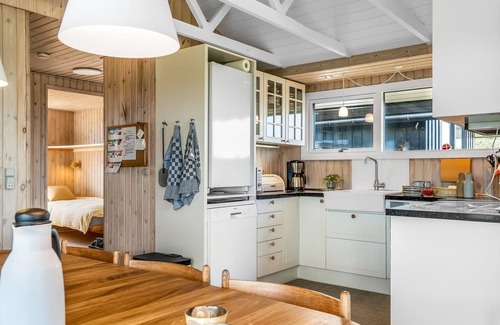 Rødhus House | "Aatu" - 360m from the sea by Interhome